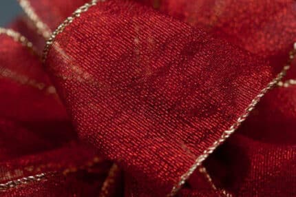 Chr #40 Sheer Frost red w/gold edge 50yrds